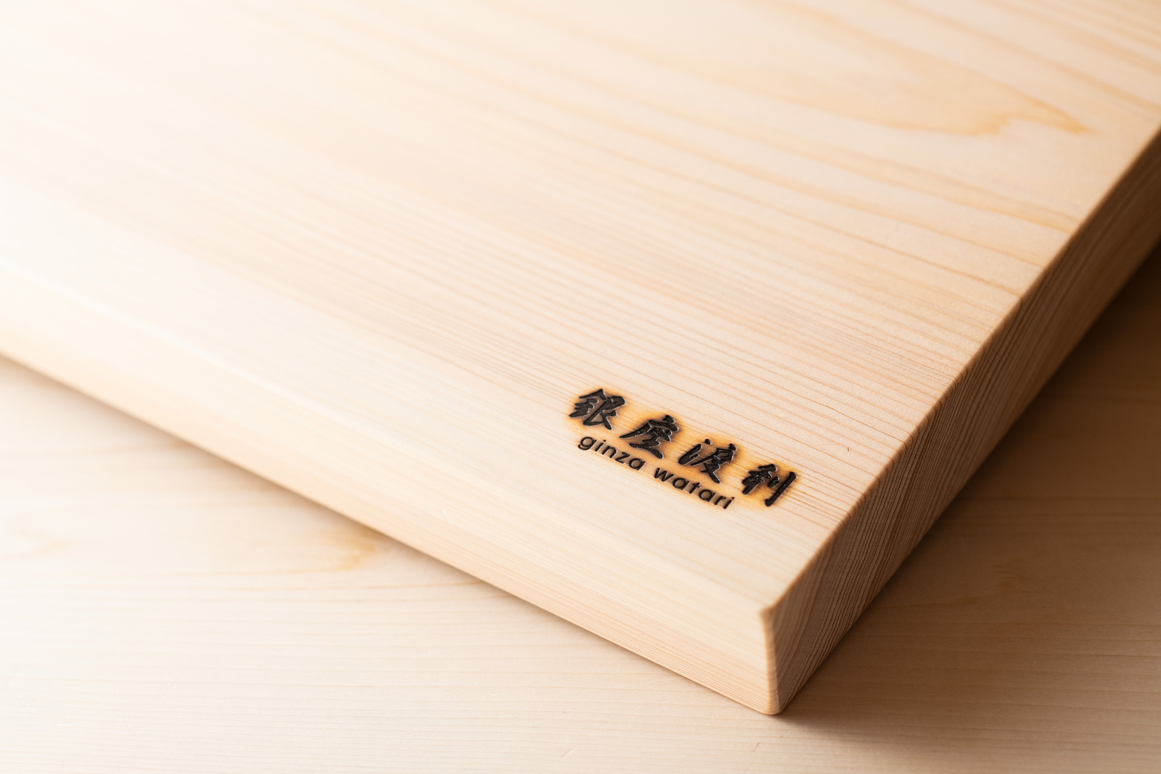 [Ginza Watari original] Yoshino cypress cutting board 470mm x 290mm x 30mm